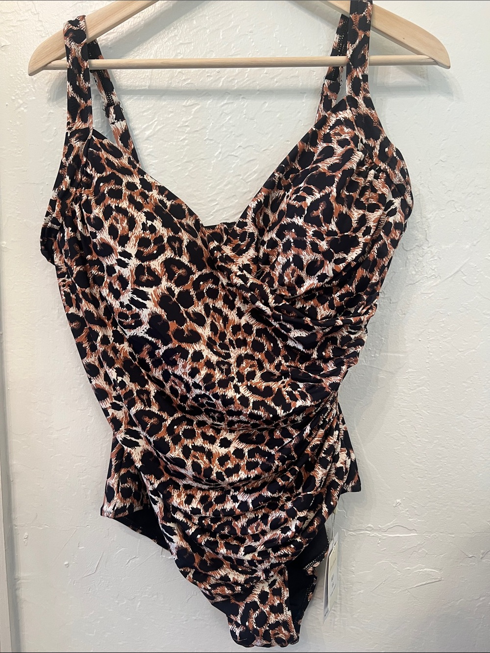 Aqua Regina Leopard Print Ruched Women’s One Piece Swimsuit XXL — Brown/Black